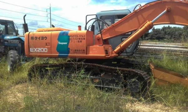 HITACHI EX 200-3