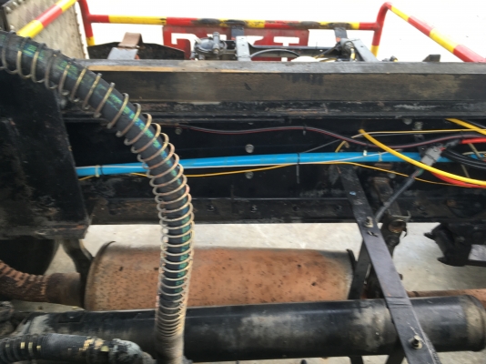 ขายด่วนรถดั้ม12ล้อ กะบะพืชไร่วิ่งข้าวอย่างเดียว 270ยูโรทู 12ล้อลงเล่มแล้ว สภาพสวยพร้อมใช้