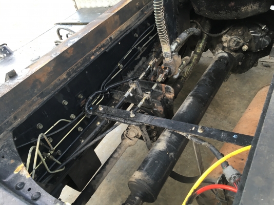 ขายด่วนรถดั้ม12ล้อ กะบะพืชไร่วิ่งข้าวอย่างเดียว 270ยูโรทู 12ล้อลงเล่มแล้ว สภาพสวยพร้อมใช้