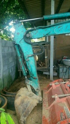 ขาย!! >>> Komatsu Pc27R พร้อมเทนเลอร์ลาก มีไลย์หัวเจาะ <<< เบอร์ติดต่อ 098-7155789 086-4631102