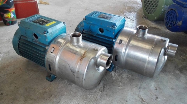 ** เหลือ 2 ตัว ** ปั้มน้ำหัวสแตนเลสอิตาลี่ Ebara & Calpeda ขนาด 1 HP 220V สภาพสวยพร้อมใช้ ** เหลือ 2 ตัว ** ปั้มน้ำหัวสแตนเลสอิตาลี่ Ebara & Calpeda ขนาด 1 HP 220V สภาพสวยพร้อมใช้