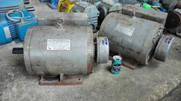 ** เหลือ 1 ตัว ** มอเตอร์ TOSHIBA 7.5 HP 220V สภาพสวยพร้อมใช้