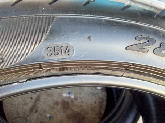 ขายยาง Pirelli 285/30R19 ปี 14
