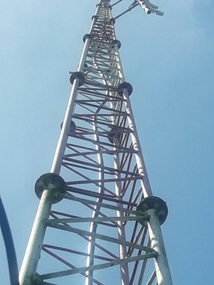 ขายเสาเซลฟ์ วิทยุสื่อสาร พร้อมเครื่องส่งออกอากาศ