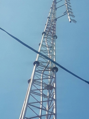 ขายเสาเซลฟ์ วิทยุสื่อสาร พร้อมเครื่องส่งออกอากาศ