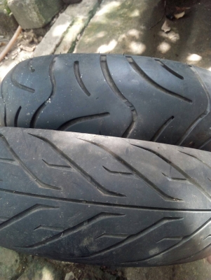 ยางมอเตอร์ไซด์ ขอบ 12 เบอร์ 120/70R12 และ 130/70R12 ปีใหม่ๆ15-16 มี 2 เส้น โทร.081-427-3941
