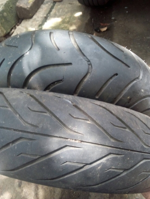 ยางมอเตอร์ไซด์ ขอบ 12 เบอร์ 120/70R12 และ 130/70R12 ปีใหม่ๆ15-16 มี 2 เส้น โทร.081-427-3941