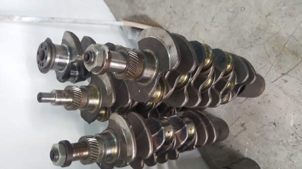 อะไหล่เครื่องยนต์ 10PB1 10PC1 2AA1 2AB1 2AC1 2AE1 3AA1 3AB1 3BD1 3BE1 3BG1 3BP1 3KC1 3KR1 3LB1 3LD1 3YC1 4EE1 4FE1 4FB1 4FC1 4FD1 C190 C221 C223 D400 DA120 DA220 DA640 E120 HL160 C240 4JA1 4JB1 4JG1 4JG2 4JH1 4JK1 4JJ1 4JX1 4BA1 4BB1 4BC1 4BE1 4BE2 4BG1 4