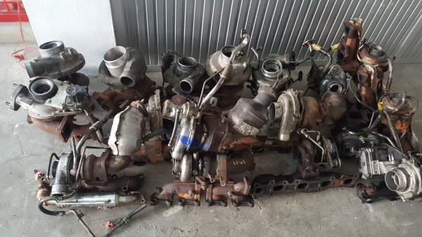 อะไหล่เครื่องยนต์ 10PB1 10PC1 2AA1 2AB1 2AC1 2AE1 3AA1 3AB1 3BD1 3BE1 3BG1 3BP1 3KC1 3KR1 3LB1 3LD1 3YC1 4EE1 4FE1 4FB1 4FC1 4FD1 C190 C221 C223 D400 DA120 DA220 DA640 E120 HL160 C240 4JA1 4JB1 4JG1 4JG2 4JH1 4JK1 4JJ1 4JX1 4BA1 4BB1 4BC1 4BE1 4BE2 4BG1 4