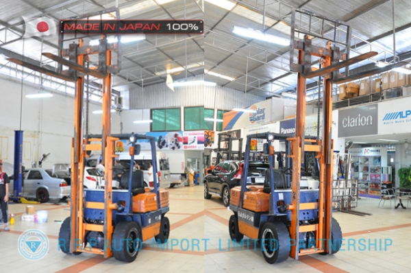 ขายรถโฟล์คลิฟท์มือสอง TOYOTA รุ่น 5FD30-42248 นำเข้าจากประเทศญี่ปุ่น 100\% ไม่เคยใช้งานในไทย