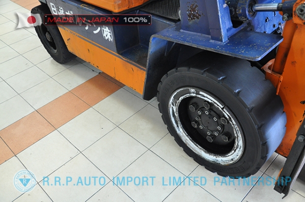 ขายรถโฟล์คลิฟท์มือสอง TOYOTA รุ่น 5FD30-42248 นำเข้าจากประเทศญี่ปุ่น 100\% ไม่เคยใช้งานในไทย