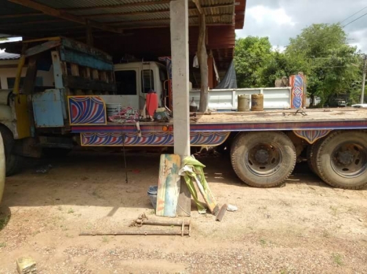 ขาย 255,000 ISUZU. หัวยาว 2 เพลา สโล เครื่อง PD6-185. ขึ้น 200 ได้ เอกสาเล่มทะเบียน  รถยุ บุรีรัมย์. โทร&amp;ไอดีไลน์ 0610710295