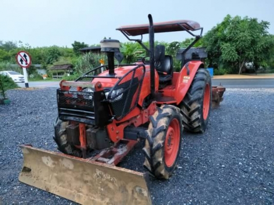 KOBOTA M7040 อุปกรณ์2ชิ้น รถสวยพร้อมใช้ ไมล์น้อยๆ ราคาต่อรองได้ สนใจติดต่อ 0872976734