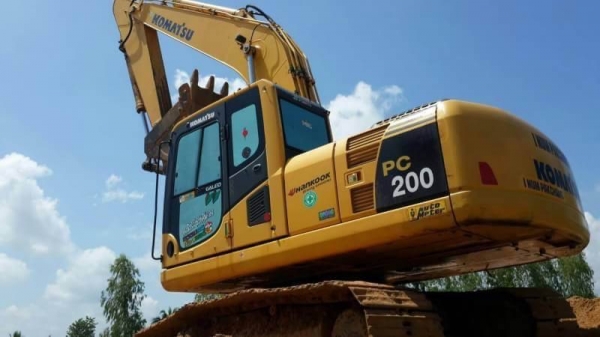 ขาย 1,285,000 บาท KOMATSU  PC 200-8 เครื่องดี ปั้มดี ช่วงล่างดี โช่บาง ไฟฟ้าครบ พร้อมใช้งาน เอกสารอินวอยท์   รถอยู่ จ.ยโสธร 0610710295