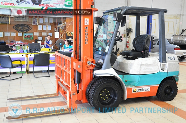 ขายรถโฟล์คลิฟท์มือสอง TOYOTA รุ่น 7FD25-30842 นำเข้าจากประเทศญี่ปุ่น 100\% ไม่เคยใช้งานในไทย