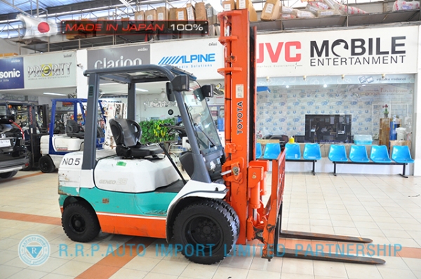 ขายรถโฟล์คลิฟท์มือสอง TOYOTA รุ่น 7FD25-16855 นำเข้าจากประเทศญี่ปุ่น 100\% ไม่เคยใช้งานในไทย