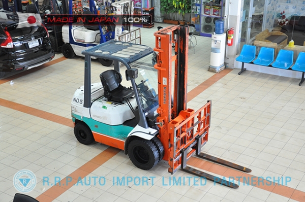 ขายรถโฟล์คลิฟท์มือสอง TOYOTA รุ่น 7FD25-16855 นำเข้าจากประเทศญี่ปุ่น 100\% ไม่เคยใช้งานในไทย