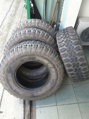 ยาง 33นิ้ว Maxxis MT 285-75-16 ปลายปี12 สวยๆ 1ชุด ยาง 33นิ้ว Maxxis MT 285-75-16 ปลายปี12 สวยๆ 1ชุด