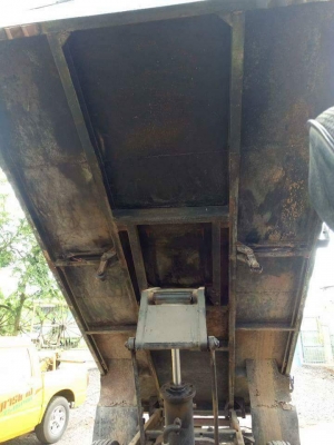 อีแต๋นสี่ล้อดั๊มพร้อมใช้งาน