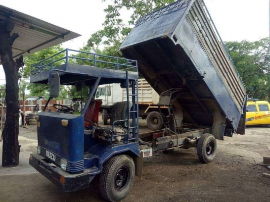 อีแต๋นสี่ล้อดั๊มพร้อมใช้งาน