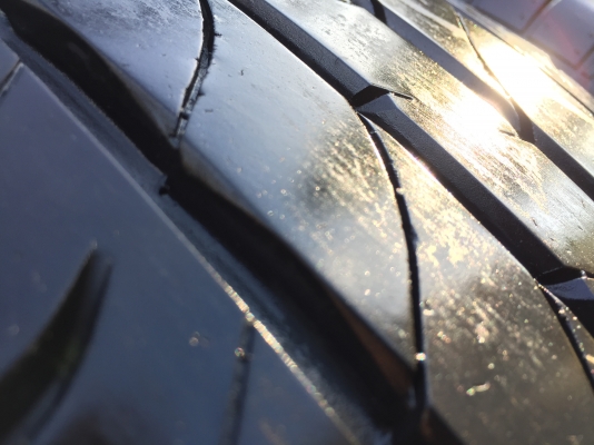 ยาง Dunlop 235 55 20 ปี16 ดอกเต็ม ไม่มีปะ ใช้ยาว ราคาไม่แพง ยาง Dunlop 235 55 20 ปี16 ดอกเต็ม ไม่มีปะ ใช้ยาว ราคาไม่แพง