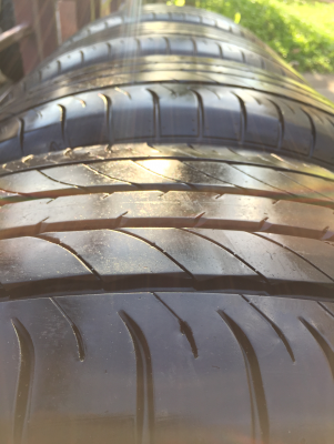 ยาง Dunlop 235 55 20 ปี16 ดอกเต็ม ไม่มีปะ ใช้ยาว ราคาไม่แพง ยาง Dunlop 235 55 20 ปี16 ดอกเต็ม ไม่มีปะ ใช้ยาว ราคาไม่แพง