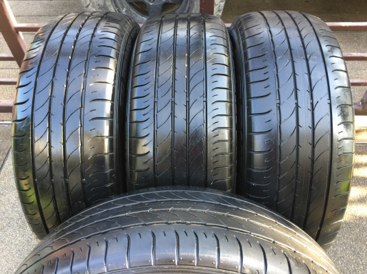 ยาง Dunlop 235 55 20 ปี16 ดอกเต็ม ไม่มีปะ ใช้ยาว ราคาไม่แพง ยาง Dunlop 235 55 20 ปี16 ดอกเต็ม ไม่มีปะ ใช้ยาว ราคาไม่แพง