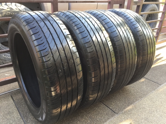 ยาง Dunlop 235 55 20 ปี16 ดอกเต็ม ไม่มีปะ ใช้ยาว ราคาไม่แพง