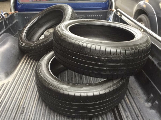 ยาง Dunlop 235 55 20 ปี16 ดอกเต็ม ไม่มีปะ ใช้ยาว ราคาไม่แพง ยาง Dunlop 235 55 20 ปี16 ดอกเต็ม ไม่มีปะ ใช้ยาว ราคาไม่แพง