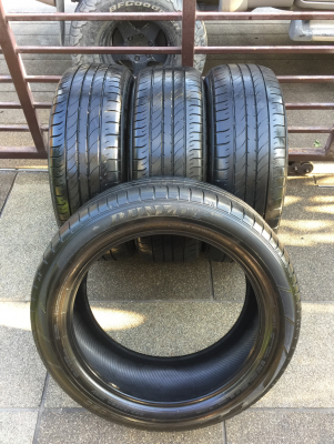 ยาง Dunlop 235 55 20 ปี16 ดอกเต็ม ไม่มีปะ ใช้ยาว ราคาไม่แพง ยาง Dunlop 235 55 20 ปี16 ดอกเต็ม ไม่มีปะ ใช้ยาว ราคาไม่แพง