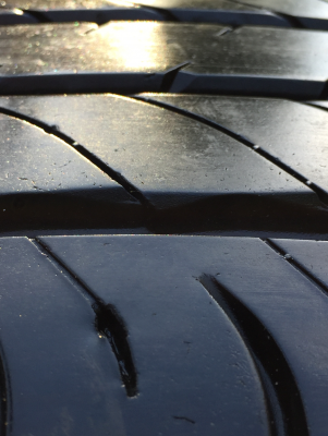 ยาง Dunlop 235 55 20 ปี16 ดอกเต็ม ไม่มีปะ ใช้ยาว ราคาไม่แพง ยาง Dunlop 235 55 20 ปี16 ดอกเต็ม ไม่มีปะ ใช้ยาว ราคาไม่แพง