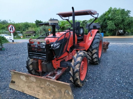 รถไถ KUBOTA 7040  ,  2 เพลา.  ,  ( รถ 2 เพลา. )     สนใจติดต่อ   081 - 6079515