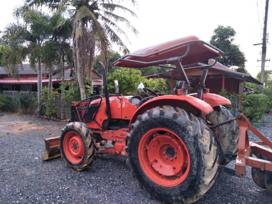 รถไถ KUBOTA 7040  ,  2 เพลา.  ,  ( รถ 2 เพลา. )     สนใจติดต่อ   081 - 6079515