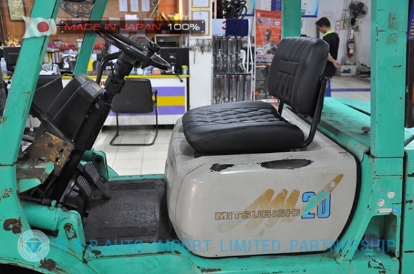 ขายรถโฟล์คลิฟท์มือสอง MITSUBISHI รุ่น KFG20-05372 นำเข้าจากประเทศญี่ปุ่น 100\% ไม่เคยใช้งานในไทย