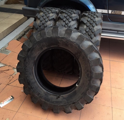 ปล่อยตะขาบ KingCobra 32ขอบ16 ปี17สภาพน้องยางใหม่ป้ายแดง 4เส้น