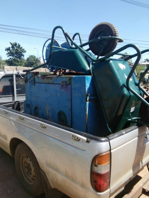 tractor-backhoe ส่งเครื่องปั๊มลม และรถเข็น ปูน ให้ลูกค้าจาก กาญจนบุรีครับ ขอบคุณครับ