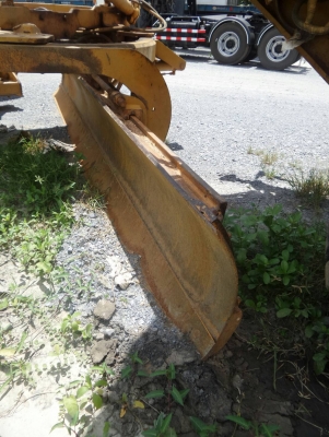 รถเกรด CAT 5MD 03897และ03756 เก่านอกมี2คัน