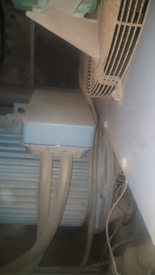 ปั๊มลมสกรูขนาด 250 Kwปี 97= 2 ตัวๆละ220,000 110 kwปี94= 2 ตัวๆละ170,000แอร์ดายเออร์1ตัว