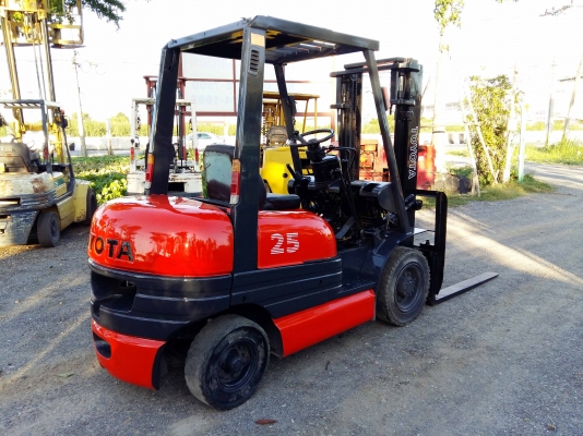 ขายรถโฟล์คลิฟท์ TOYOTA 6FD25 เสาสูง 3 เมตร ขนาด2.5ตัน ติดต่อ 086-324-1992 086-775-7900