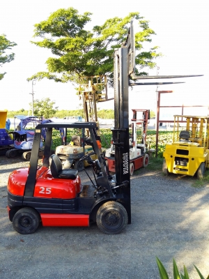 ขายรถโฟล์คลิฟท์ TOYOTA 6FD25 เสาสูง 3 เมตร ขนาด2.5ตัน ติดต่อ 086-324-1992 086-775-7900