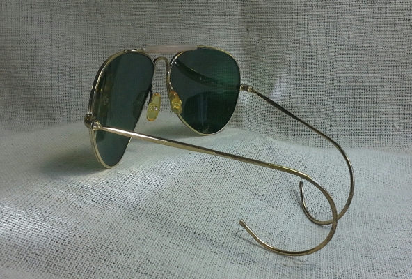 แว่นตาฝรั่งเศสวินเทจ ยุค &#039;80s โมเดลแม่ทัพ &#039;แมคอาร์เธอร์ - ผู้ชายกลางแจ้ง&#039; Vintage FRE