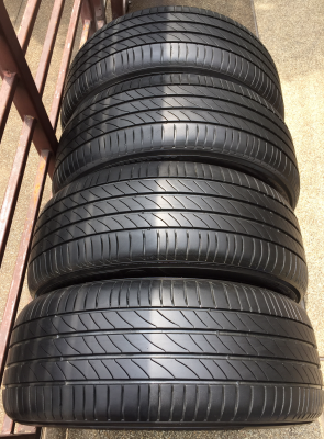 ยาง Michelin Primacy 3st 215 60 16 ปลายปี15 ดอกเต็ม ไม่มีปะ ราคาไม่แพง ยาง Michelin Primacy 3st 215 60 16 ปลายปี15 ดอกเต็ม ไม่มีปะ ราคาไม่แพง