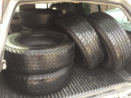 ยาง DUNLOP sp sport maxx 215 55 17 ปี15 ดอกเต็ม ไม่มีปะ ใช้ยาว ราคาไม่แพง ยาง DUNLOP sp sport maxx 215 55 17 ปี15 ดอกเต็ม ไม่มีปะ ใช้ยาว ราคาไม่แพง