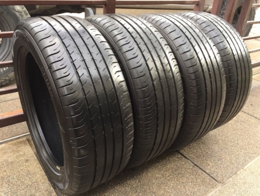 ยาง DUNLOP sp sport maxx 215 55 17 ปี15 ดอกเต็ม ไม่มีปะ ใช้ยาว ราคาไม่แพง