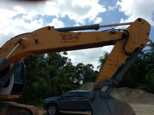 ขายรถแบคโฮ LIEBHERR 934 Litronic ราคา 780000