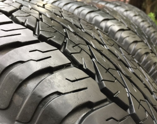 ยาง Dunlop Grandtrek 265 60 18 ปลายปี15 ดอกเต็ม ใช้ยาว ราคาไม่แพง ยาง Dunlop Grandtrek 265 60 18 ปลายปี15 ดอกเต็ม ใช้ยาว ราคาไม่แพง