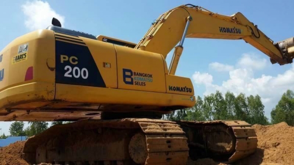 ขาย 1,250,000  KOMATSU  PC 200-8 เครื่องดี ปั้มดี ช่วงล่างดี โช่บาง ไฟฟ้าครบ พร้อมใช้งาน เอกสารอินวอยท์  รถอยู่ จ.ยโสธร 090-772-3710 090-772-3708