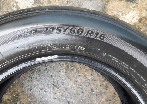 างรถยนต์มือสอง BRIDGESTONE รุ่น Ecopia EP200. 215 60R16 ปี2016 สภาพสวยมากๆ ดอกเต็มๆคุ้มสุดๆใช้อีกยาว