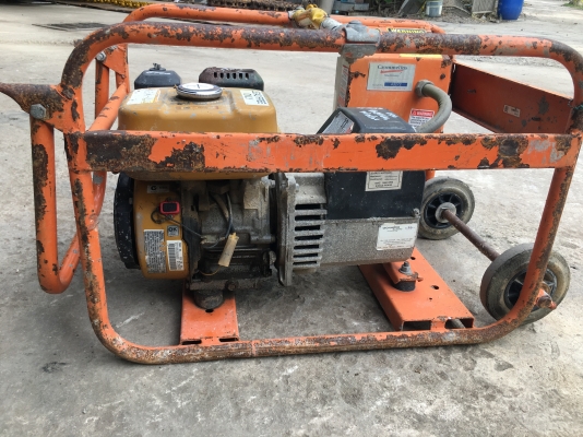 ขายเครื่องปั่นไฟสนามเบนซิน 3.5 kva ไฟ220โวล์