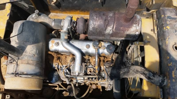 ขาย 275,000 KOMATSU pc 100-2 เครื่องดี ปั้มแรง เอวแน่น  ช่วงล่างดี รถสวยพร้อมใช้ รถอยู่ อุบลราชธานี 0967428942